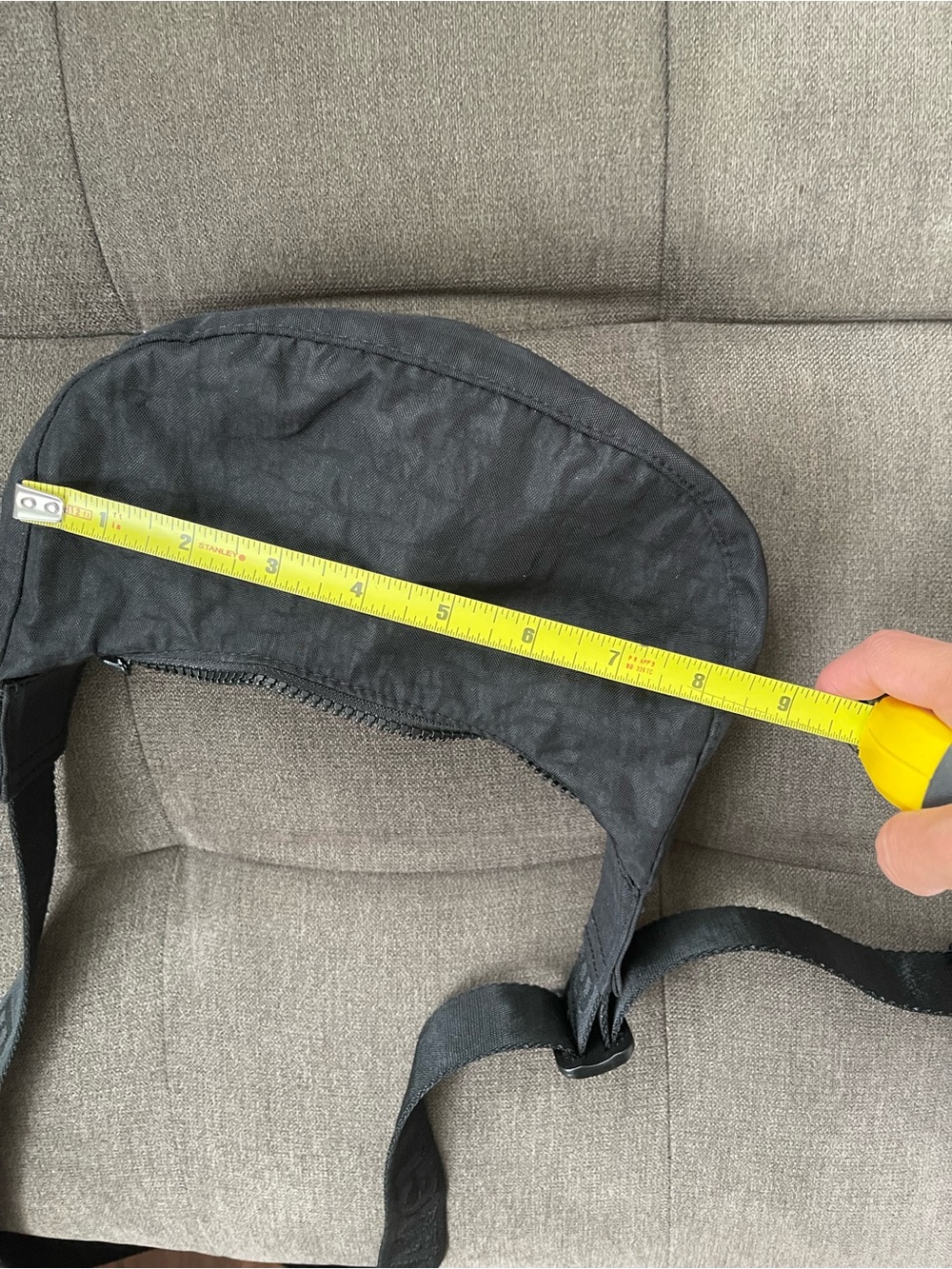 BAGGU MINI Crescent Nylon
Crossbody Bag Black - Picture 11 of 12
